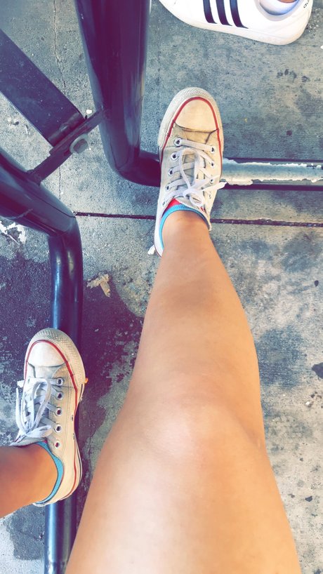 Liz Hernandez star best pics