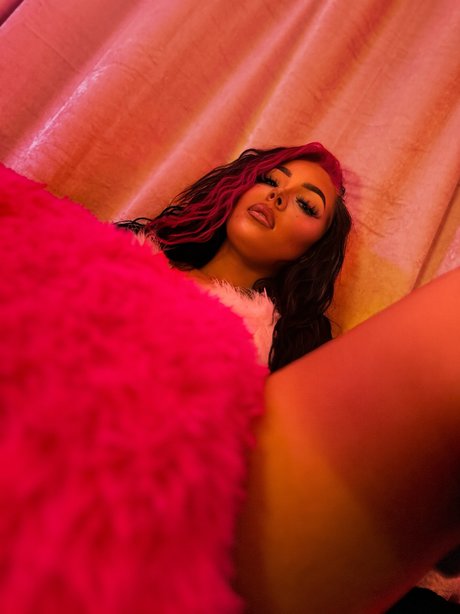 PINKIE QUEEN_ nude pornstar pic