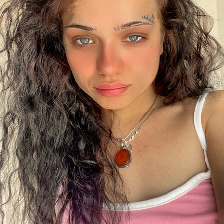 Sweetdarkness star nude gallery