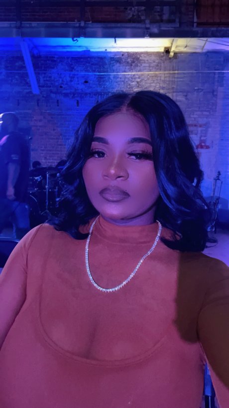 AvaNavalley model porn picture