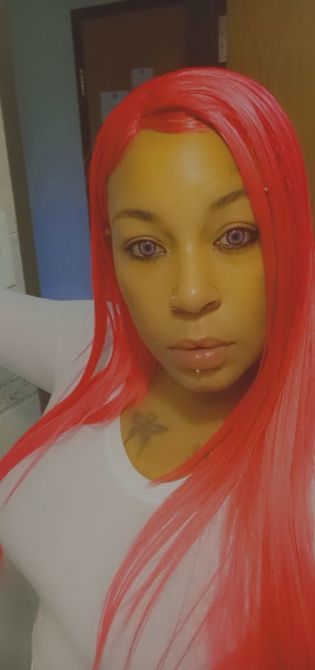 BellaMari erotic star pic