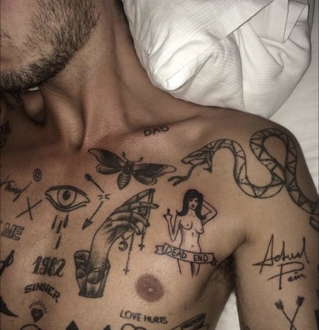 N Fenix hot pornstar photo