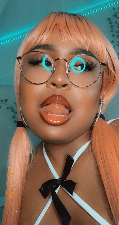 Sonya Syn sex pornstar image