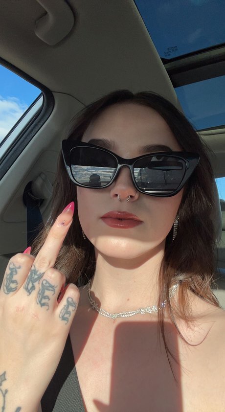 Piper Belle sexy actress image