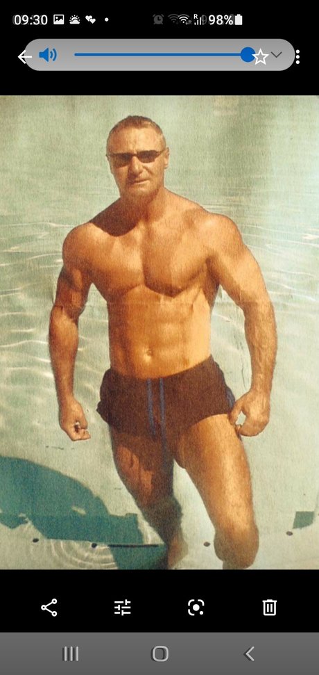 muscle daddy pretty actress pics