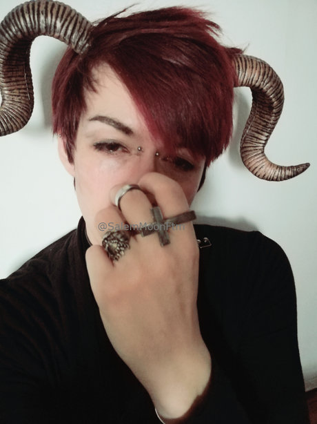 salem_ model erotic pics