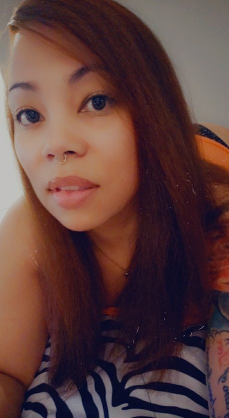 T L A model xxx pictures