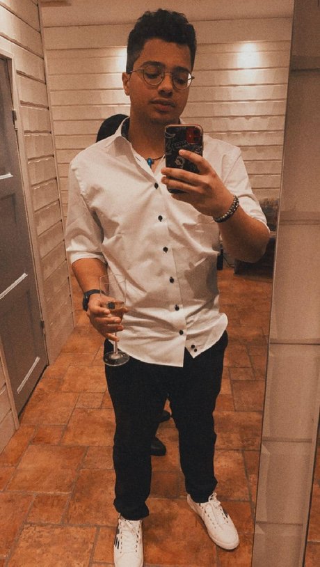 Daniel Da Silva star art image