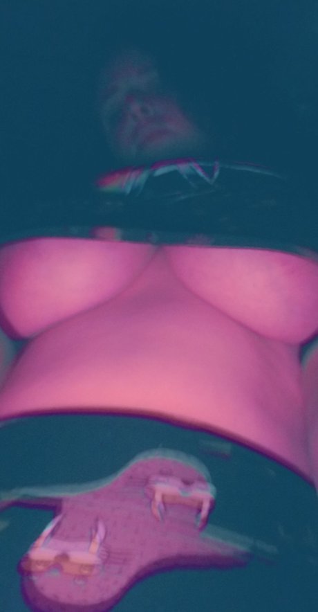 Roseych33ks model adult pic