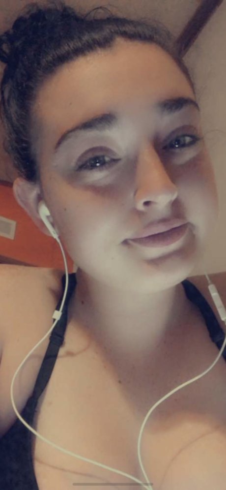 ThatoneGirl pornstar nude images