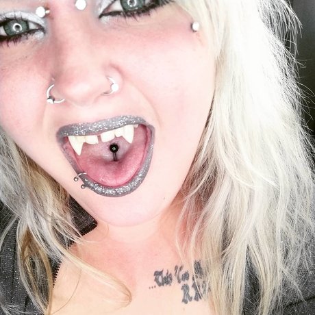 Silver Wolfe nice pornstar images