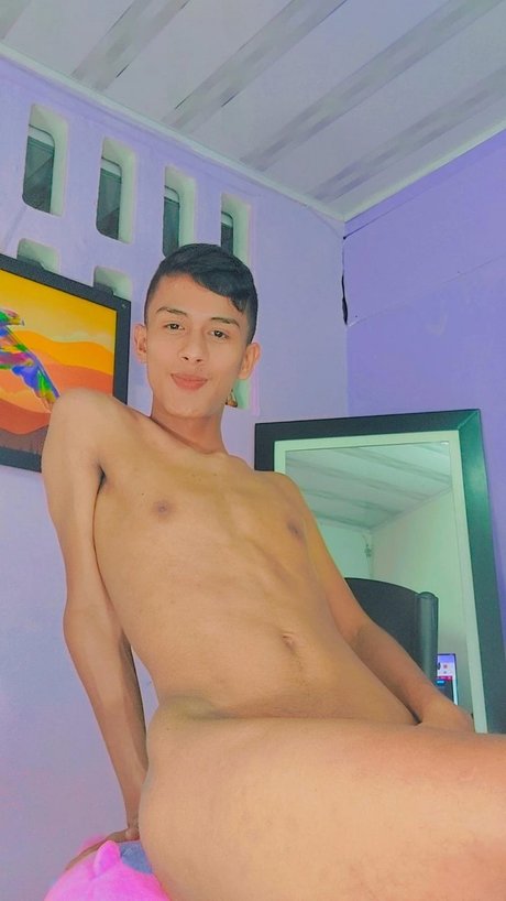 Thiago Medina nude actress pics