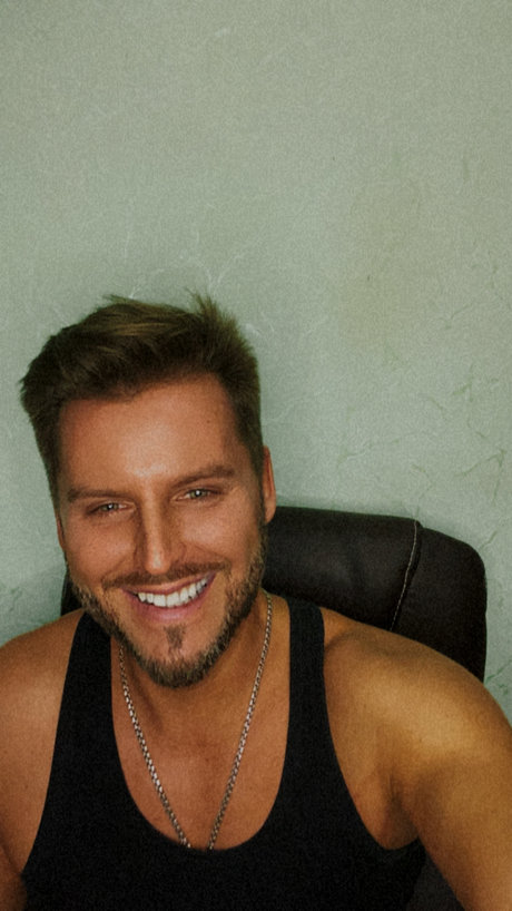 Oleksandr perfect model photo