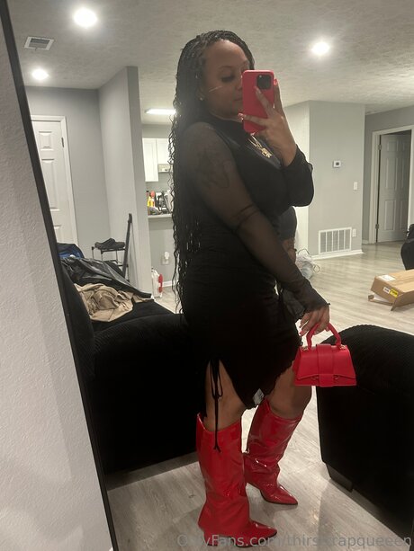 Queeen_ erotic star pic