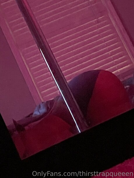 Queeen_ nude pornstar pictures