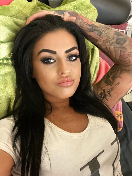 Anna Maria Fernandez Cruz beautiful model picture