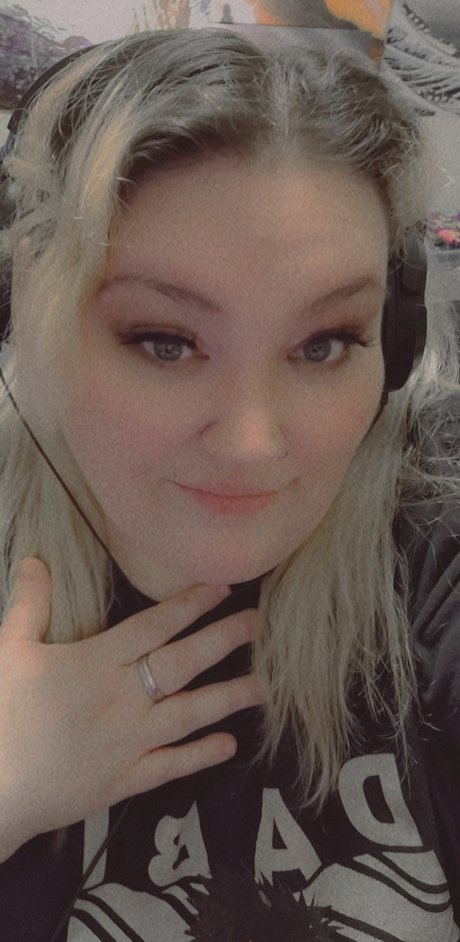 Pocky Kitty sex model pic