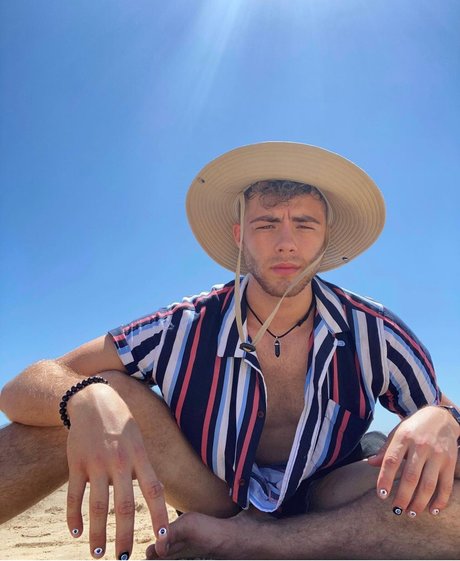 Prince of Penis star free pics