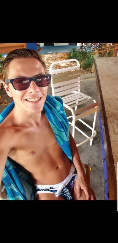 TheTipsyTwink porn actress photo