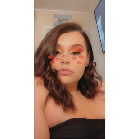 IveyNixoke naked pornstar image