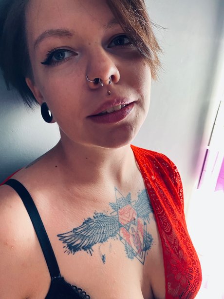 Nyukyy high quality model image