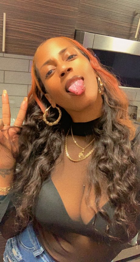 TROPICAL ZAY sexy pornstar gallery