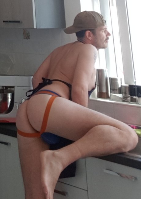 Englad1 star porn photo