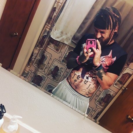 Dylan Stuedemann naked star pic