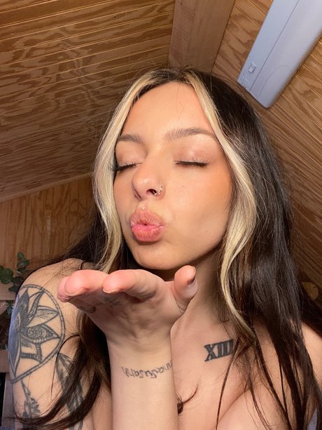 shylur_ exclusive model img