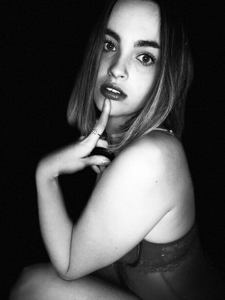 Laure76 model nice pics