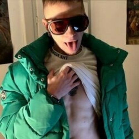 CYBERBOG V2 pornstar pretty pictures