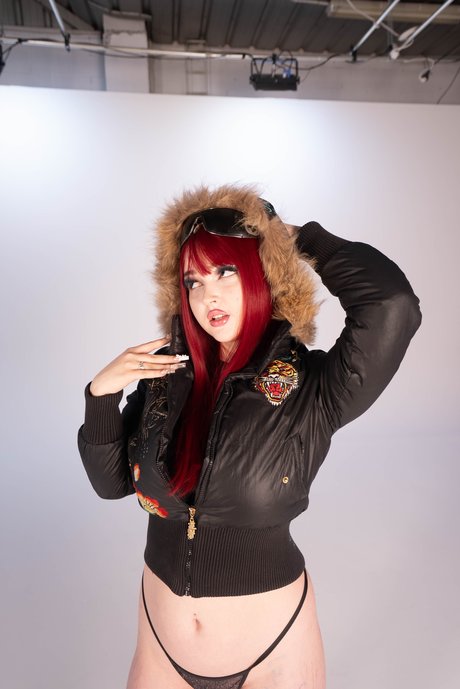 _Chun Li 18 yO Cosplay_ pretty pornstar image