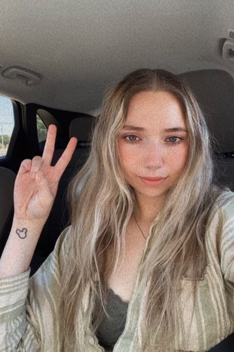 Tayletsplay_ model perfect picture