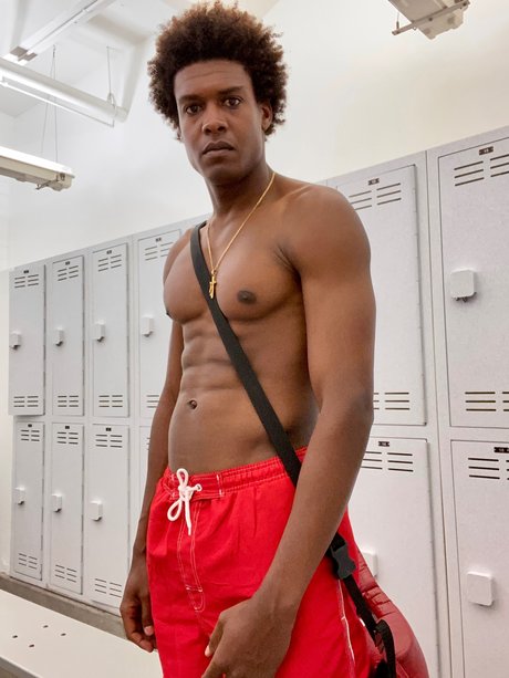 Island King_ model sexy images