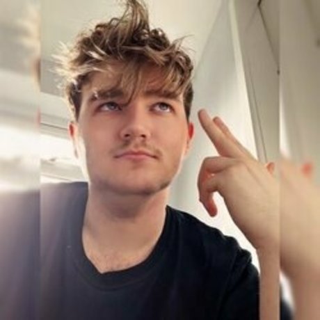 _18_ star erotic photos