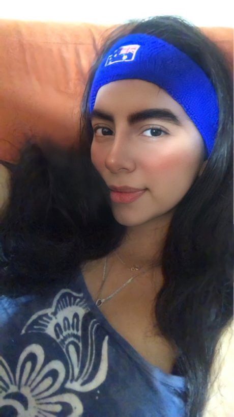 Estefany Mishell xxx model photo