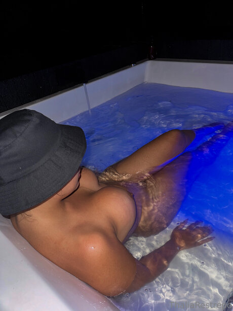 thaliarestrepo pornstar nudes photos