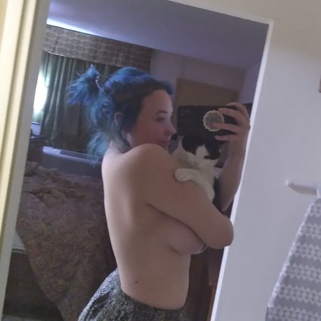 MK Miller naked model gallery