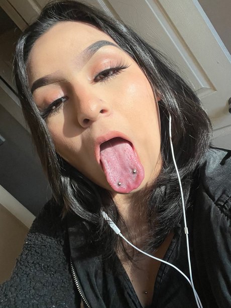 yadhi_ pornstar beautiful gallery