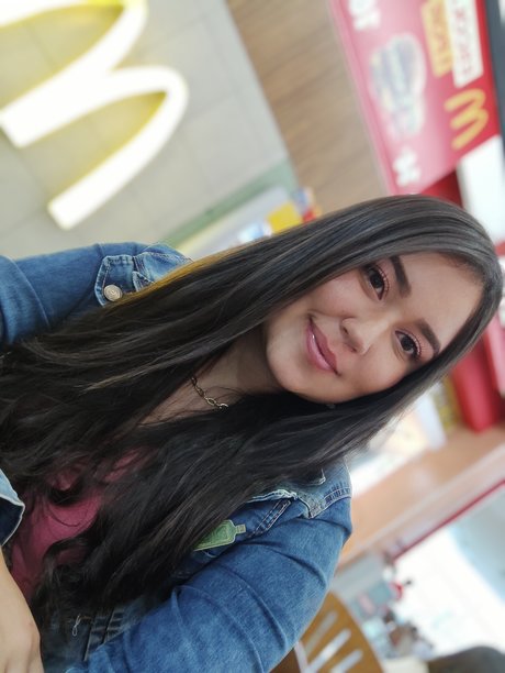 Fer Luxury naked star photo