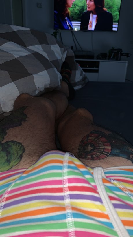 Tattooed guy xxx model pic