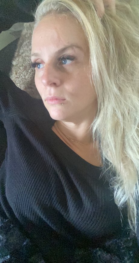 Casandera erotic actress pic