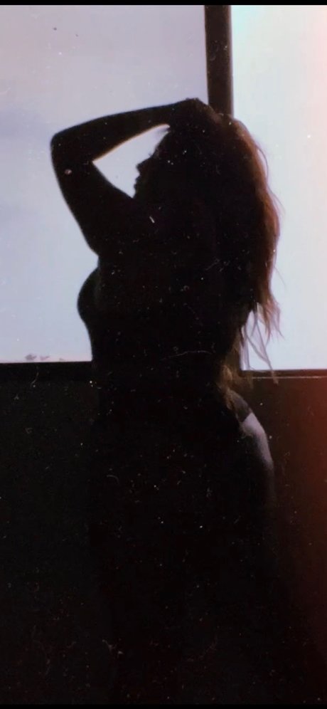 _Cute Girl_ star naked image