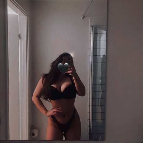 Sandra Helgaard top pornstar image