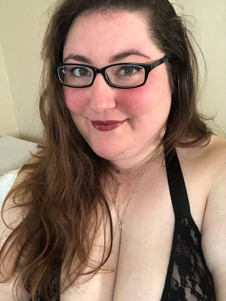 TheGoodHausfrau sex actress photos