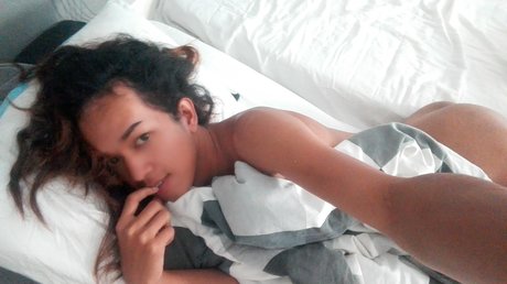 Sexy Thai Ladyboy_ model picture