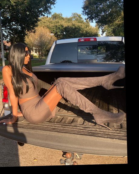 TheeSupermodel hot pornstar img