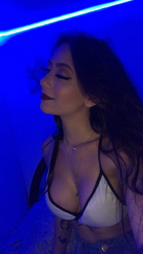 mika tavares perfect model gallery