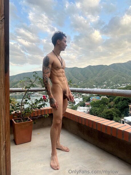 MilO hot model pictures