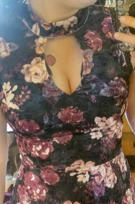 Ehsi Tiarra model perfect pictures